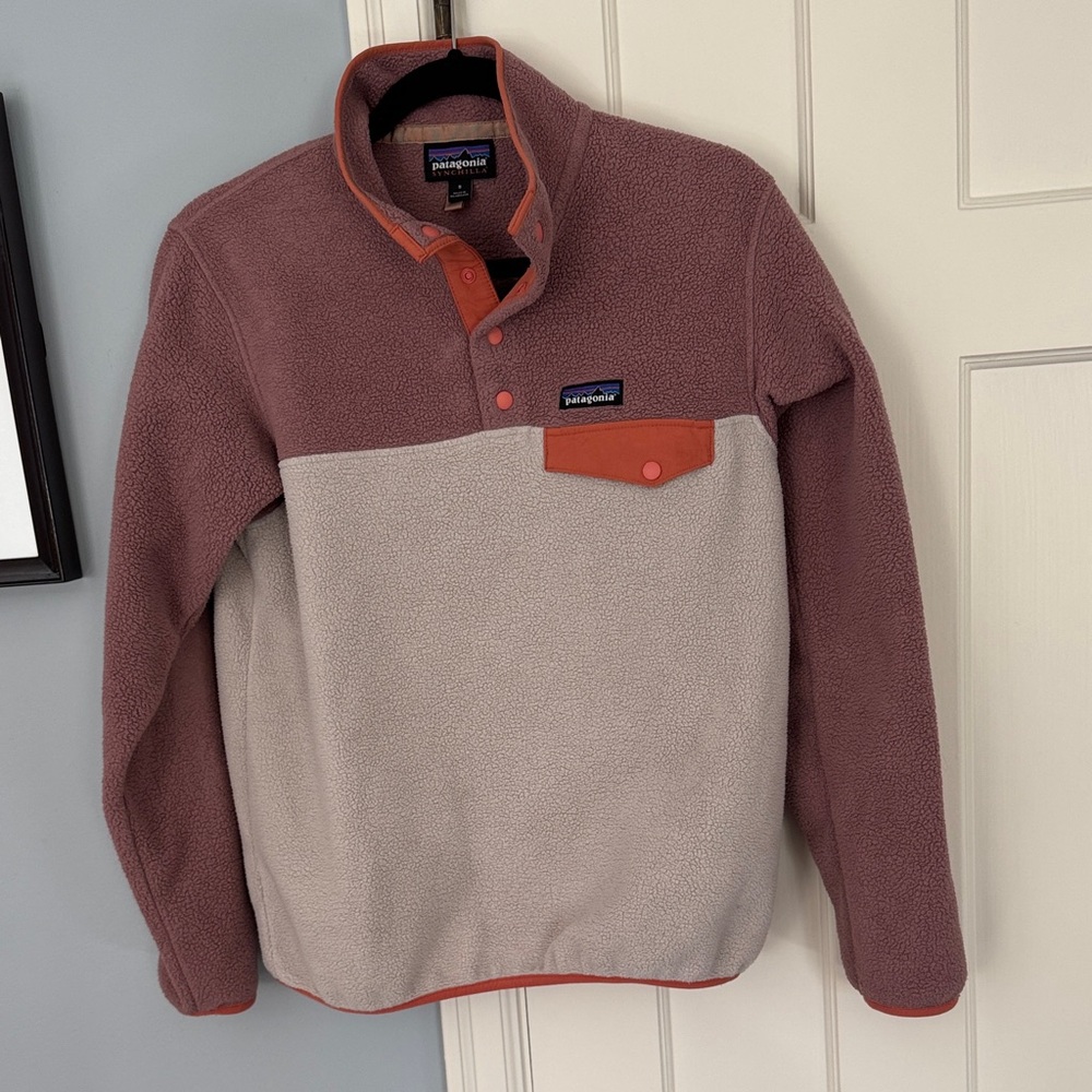 Patagonia Mauve/Pink and Beige Fleece Pullover